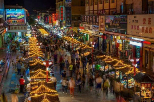 想要在夜市上摆摊应该注意什么问题？卖什么东西比较好？