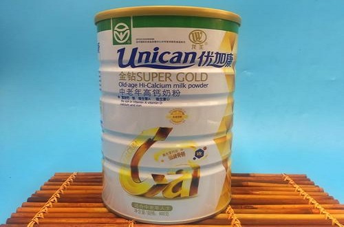 中老年人奶粉什么牌子的好，中老年人喝什么奶粉好