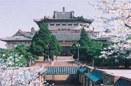 全国高校排行榜：中国十大花园式高校