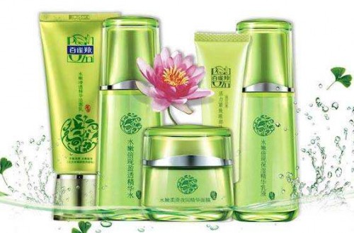 适合20岁用的护肤品牌：相宜本草平价好用