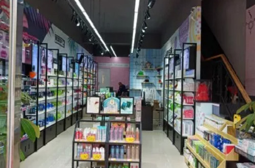 化妆工具加盟，选择什么品牌的彩妆工具店加盟比较好？