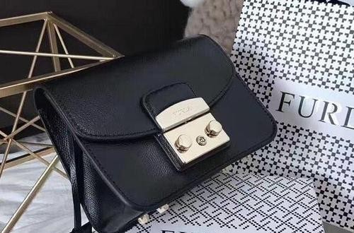 furla中国官网：这几款人见人爱的包包 你值得拥有