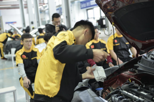 老人头汽车美容加盟靠谱吗？想少走弯路需做到这点